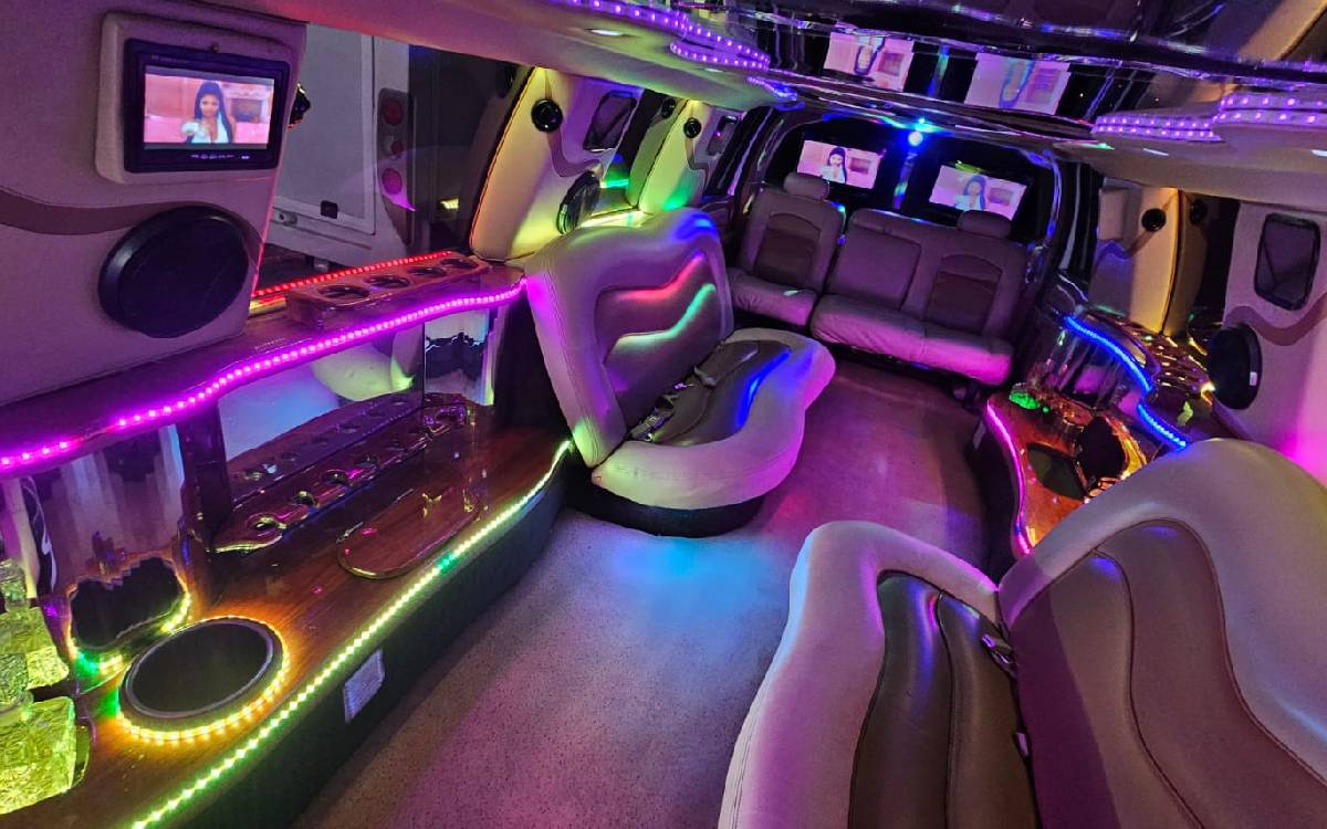 Ford Excursion | LimuHummer | Alquiler Limusinas Hummer