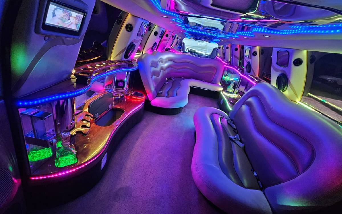 Ford Excursion | LimuHummer | Alquiler Limusinas Hummer