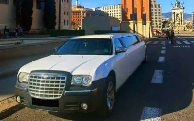 Limusina Chrysler | LimuHummer | Alquiler Limusinas Hummer